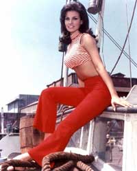 Raquel  dockside